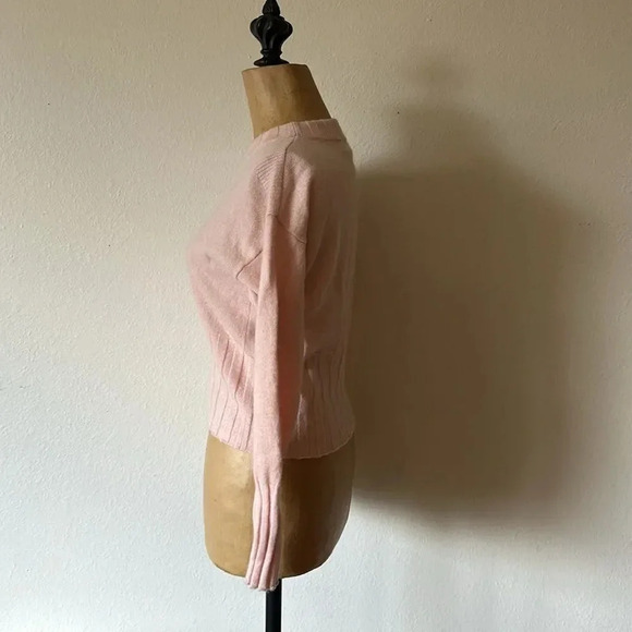 Brodie S light pink cashmere sweater ribbed neckline and cuffs great condition - Picture 2 of 8